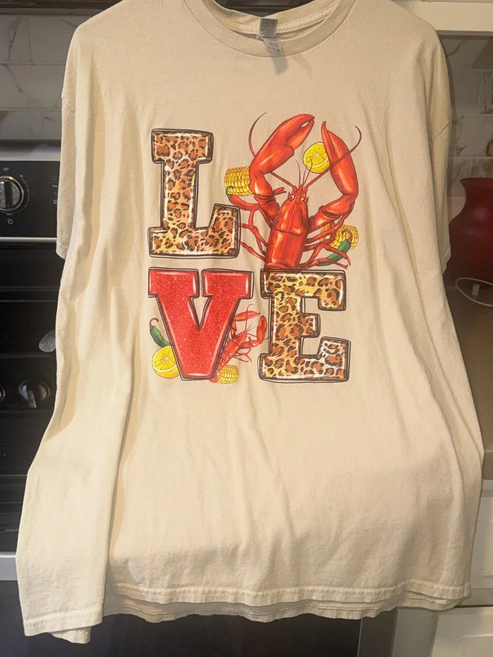 Gildan Cream Tee with Red Lobster Graphic - Picture 2 of 5